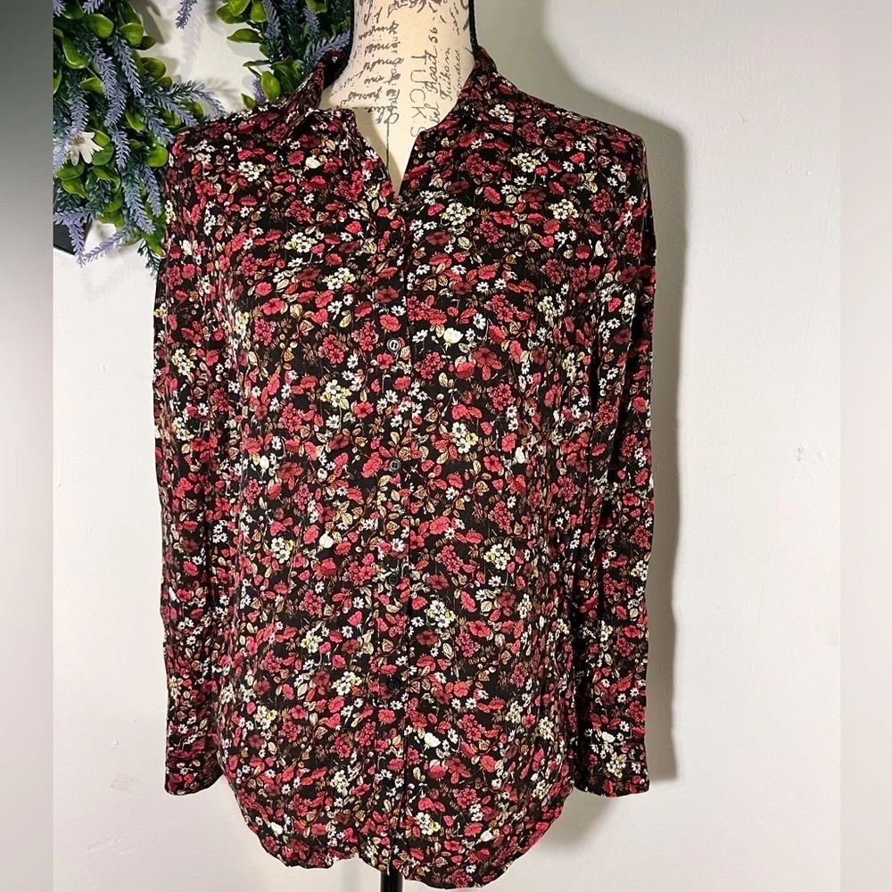 Top shop, sz 6,stretchy  floral button‎ front closure button long sleeve blouse